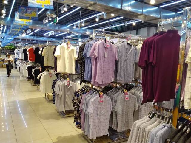八鋼首家服裝批發城喜迎父親節，男士進店有禮，鞋帽批發優惠多